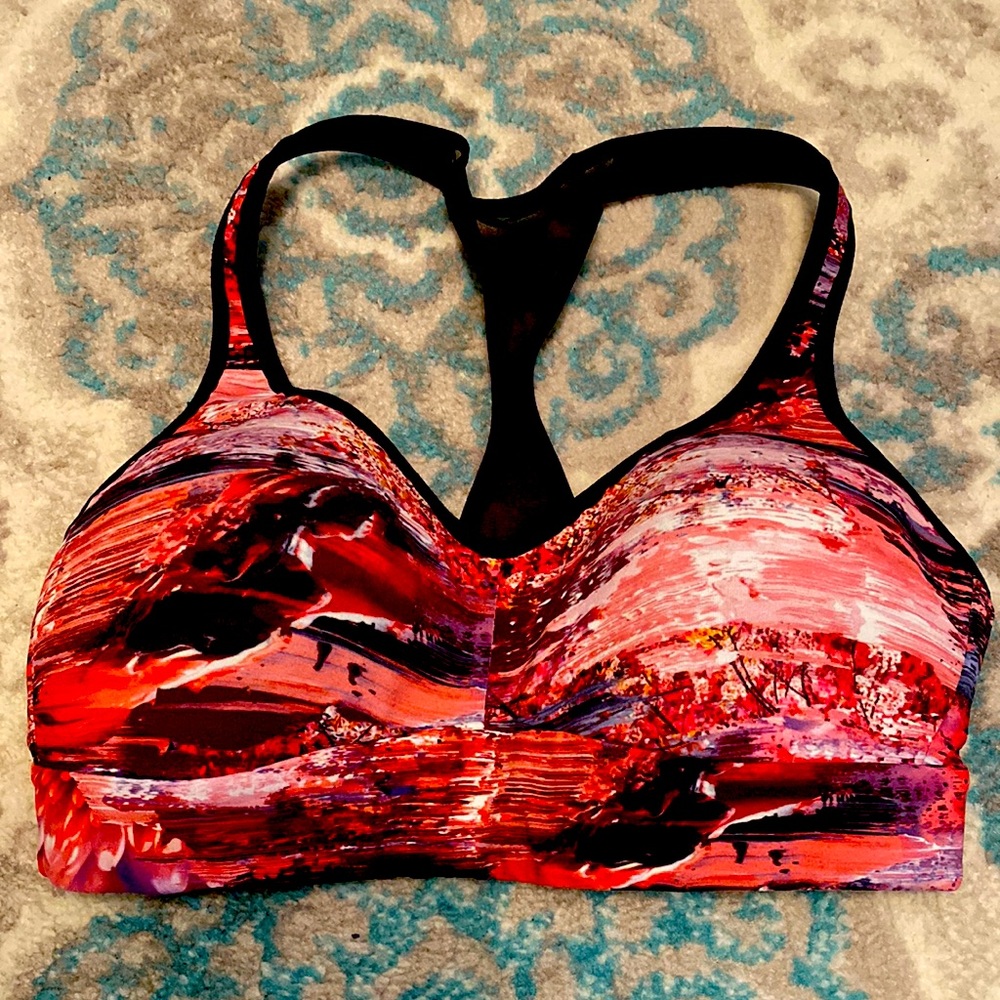 Lululemon sports bra